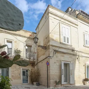 fjore-di-lecce-camere-caff.lecce-hotels.com/